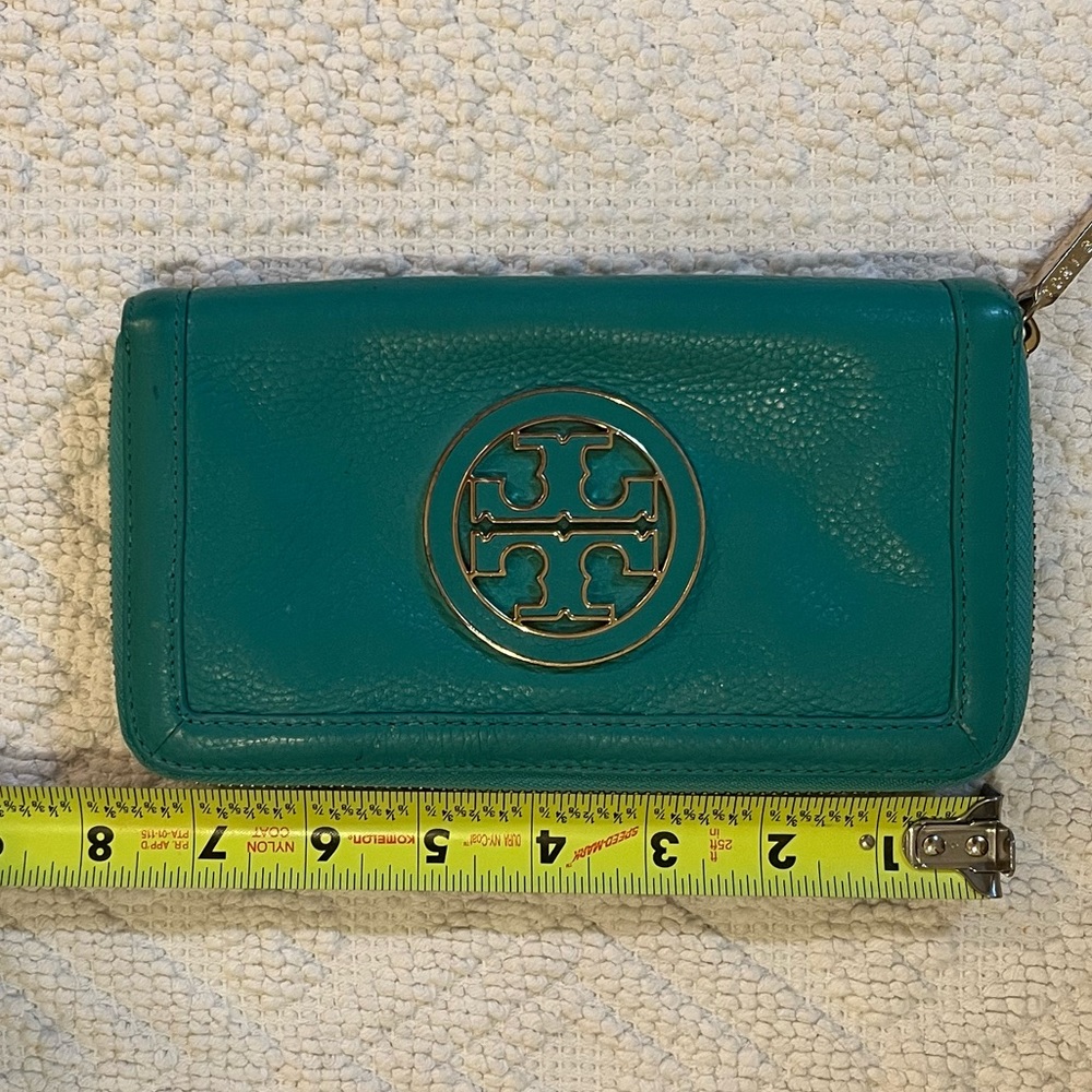 Tory Burch wallet